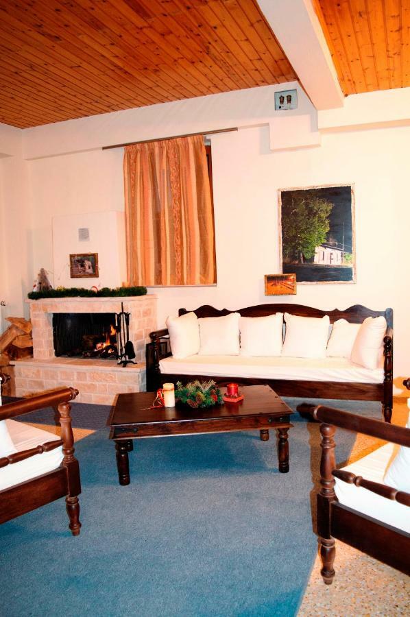 Xenon Achladokampos Hotel Bagian luar foto